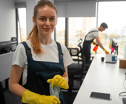 Safa Palvelut Team at Work